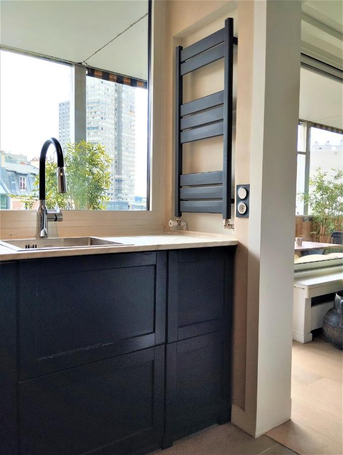Elegant 48sqm Eiffel - View & Large Terrace * Parijs